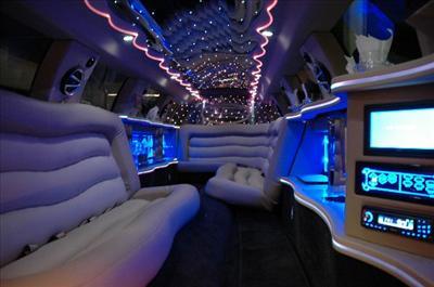 Stretch Limo - Lincoln Town Car