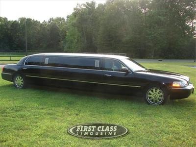 Stretch Limo - Lincoln Town Car