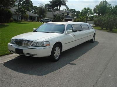 Stretch Limo - Lincoln Town Car