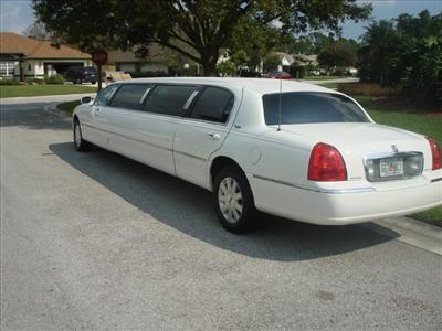 Stretch Limo - Lincoln Town Car