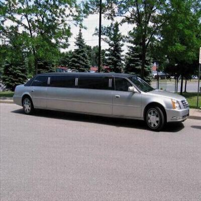 Stretch Limo - Cadillac DTS