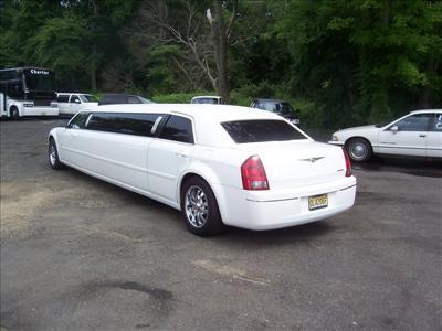 Stretch Limo - Chrysler 300