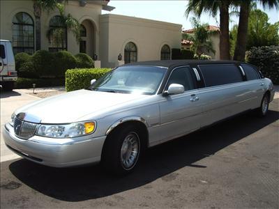 Stretch Limo - Lincoln Town Car