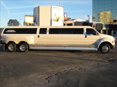 Stretch SUV - Ford 