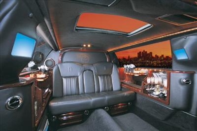Stretch Limo - Lincoln Town Car
