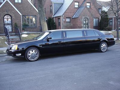Stretch Limo - Cadillac DTS