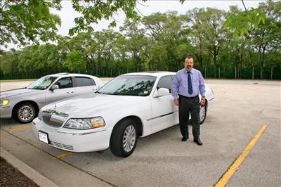 Sedan - Lincoln Town Car