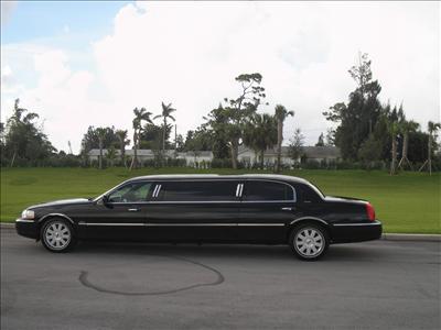 Stretch Limo - Lincoln Town Car