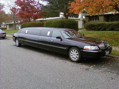 Stretch Limo - Lincoln Town Car