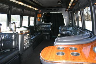 Mini-Bus - Limo / Party Style 