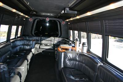 Mini-Bus - Limo / Party Style 