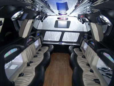 Stretch SUV - Lincoln Navigator