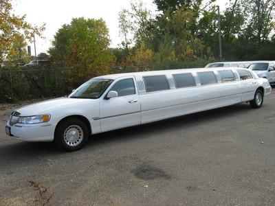 Stretch Limo - Lincoln Town Car