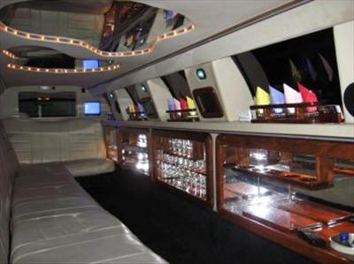 Stretch Limo - Lincoln Town Car