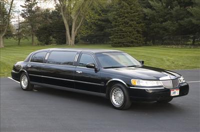 Stretch Limo - Lincoln Town Car