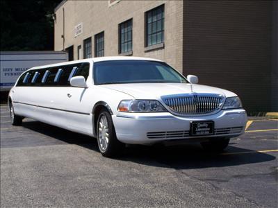 Stretch Limo - Lincoln Town Car