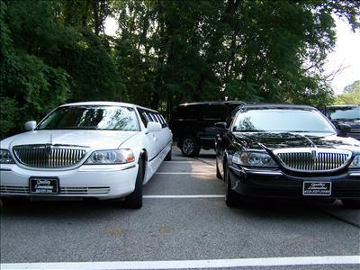 Stretch Limo - Lincoln Town Car