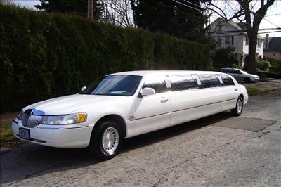 Stretch Limo - Lincoln Town Car