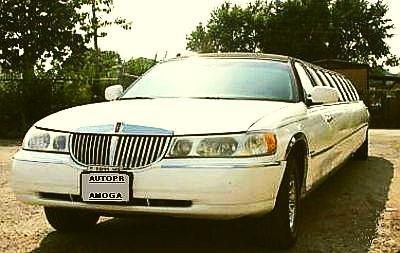 Stretch Limo - Lincoln Town Car