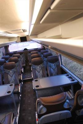 MotorCoach - Deluxe Motor Coach 