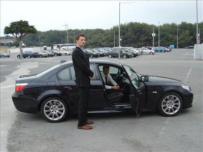 Luxury Sedan - BMW 5-Series