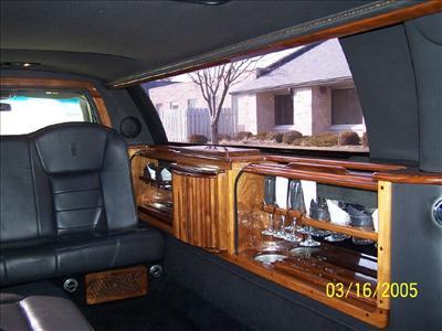 Stretch Limo - Lincoln Town Car