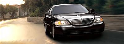 Sedan - Lincoln Town Car