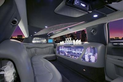 Stretch Limo - Chrysler 300