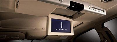 SUV - Lincoln Navigator