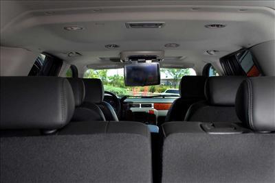 SUV - Chevrolet Suburban