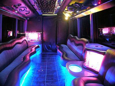 MotorCoach - Deluxe Motor Coach 