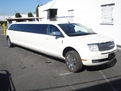 Stretch Limo - Lincoln Town Car