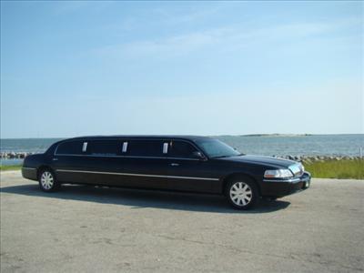Stretch Limo - Lincoln Town Car