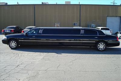 Stretch Limo - Lincoln Town Car