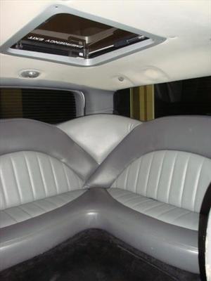 Stretch SUV - Ford Excursion