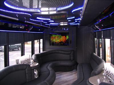 Mini-Bus - Limo / Party Style 
