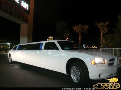 Stretch Limo - Dodge Charger