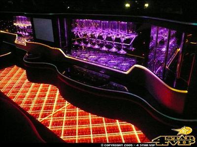 Stretch Limo - Dodge Charger