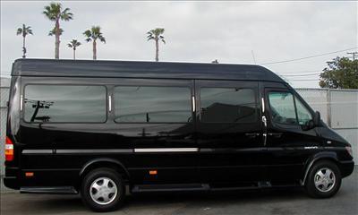 Mini-Bus - Limo / Party Style 