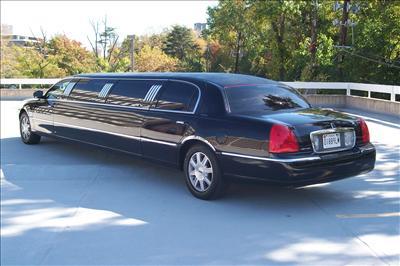 Stretch Limo - Lincoln Town Car