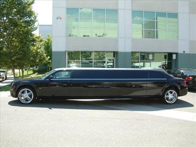 Stretch Limo - Chrysler 300
