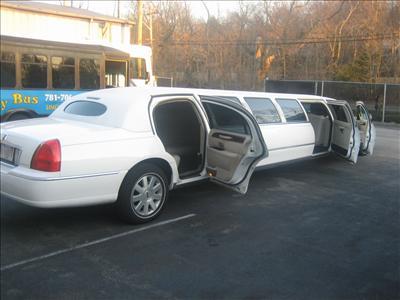 Stretch Limo - Lincoln Town Car