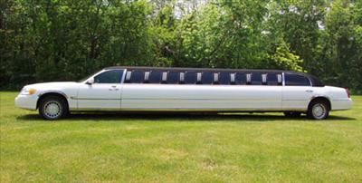 Stretch Limo - Lincoln Town Car