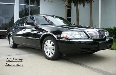 Sedan - Lincoln Town Car