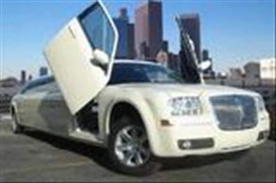 Mini-Bus - Lincoln Town Car