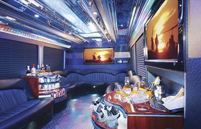 Mini-Bus - Lincoln Town Car