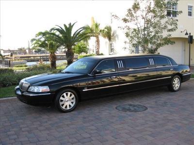 Stretch Limo - Lincoln Town Car
