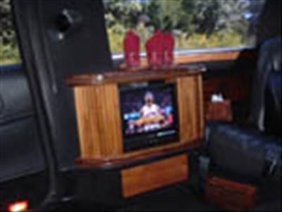 Stretch Limo - Lincoln Town Car