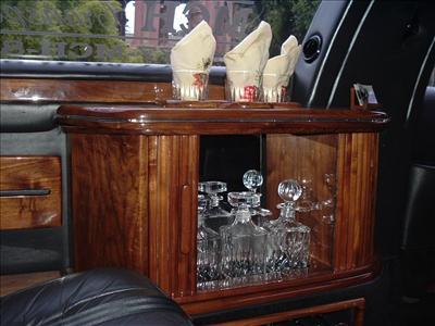 Stretch Limo - Lincoln Town Car