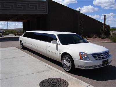 Stretch Limo - Cadillac DTS